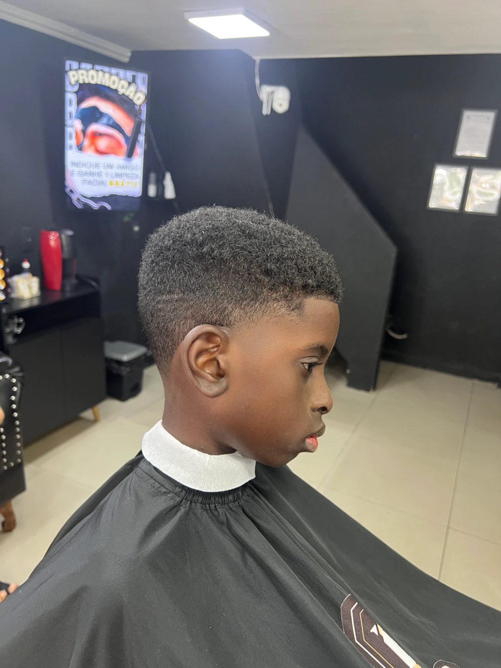 Corte infantil com degradê feito por Henri